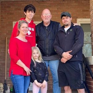 Meet your Posher, Davis